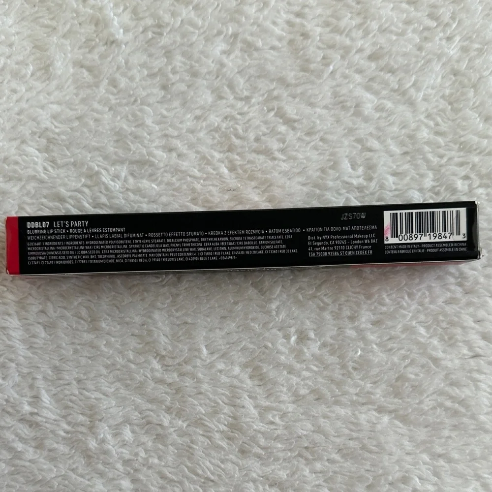NYX Dazed & Diffused Lipstick - Bold Red